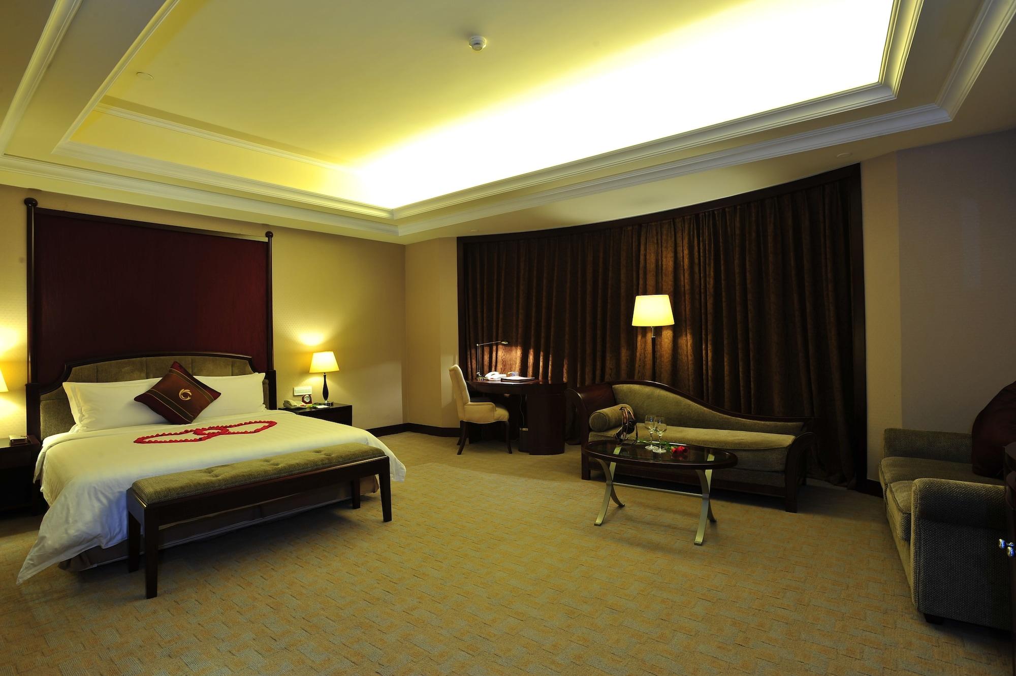 The Royal Marina Plaza Hotel Гуанджоу Екстериор снимка