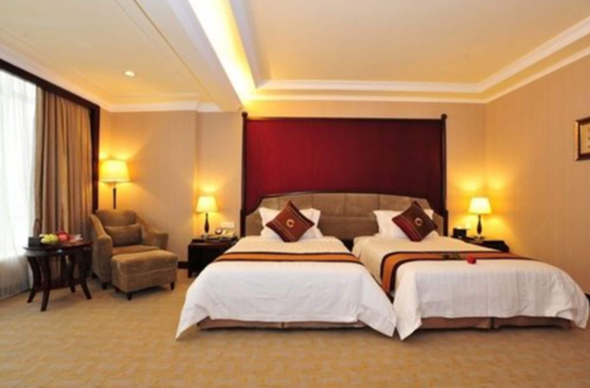 The Royal Marina Plaza Hotel Гуанджоу Екстериор снимка