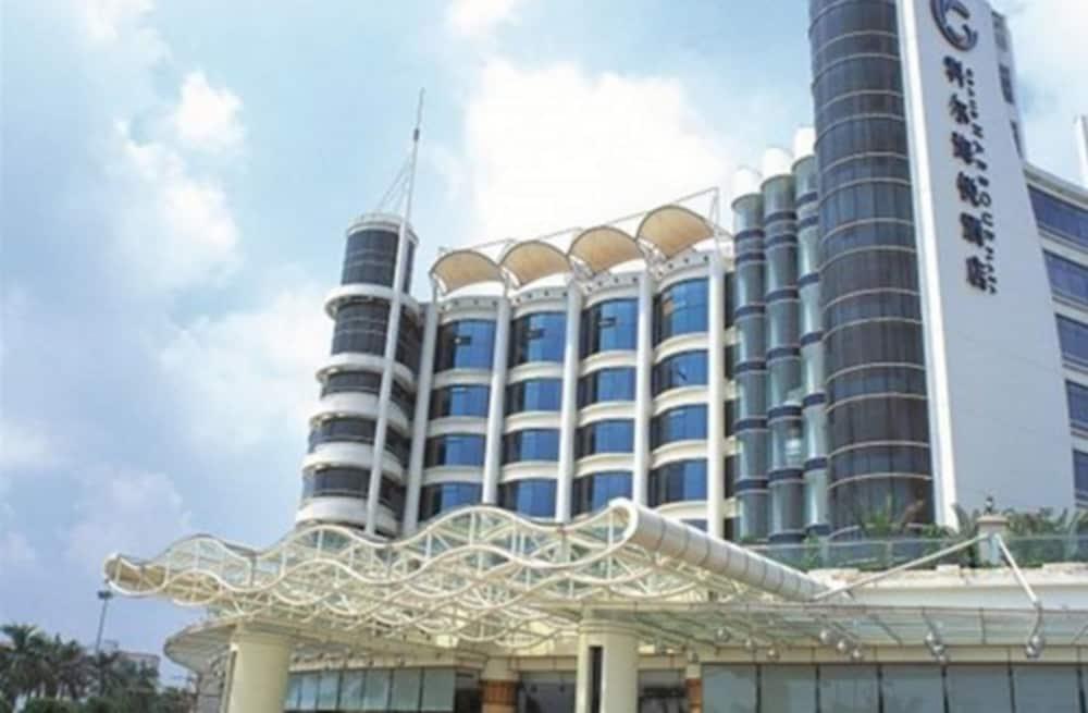 The Royal Marina Plaza Hotel Гуанджоу Екстериор снимка