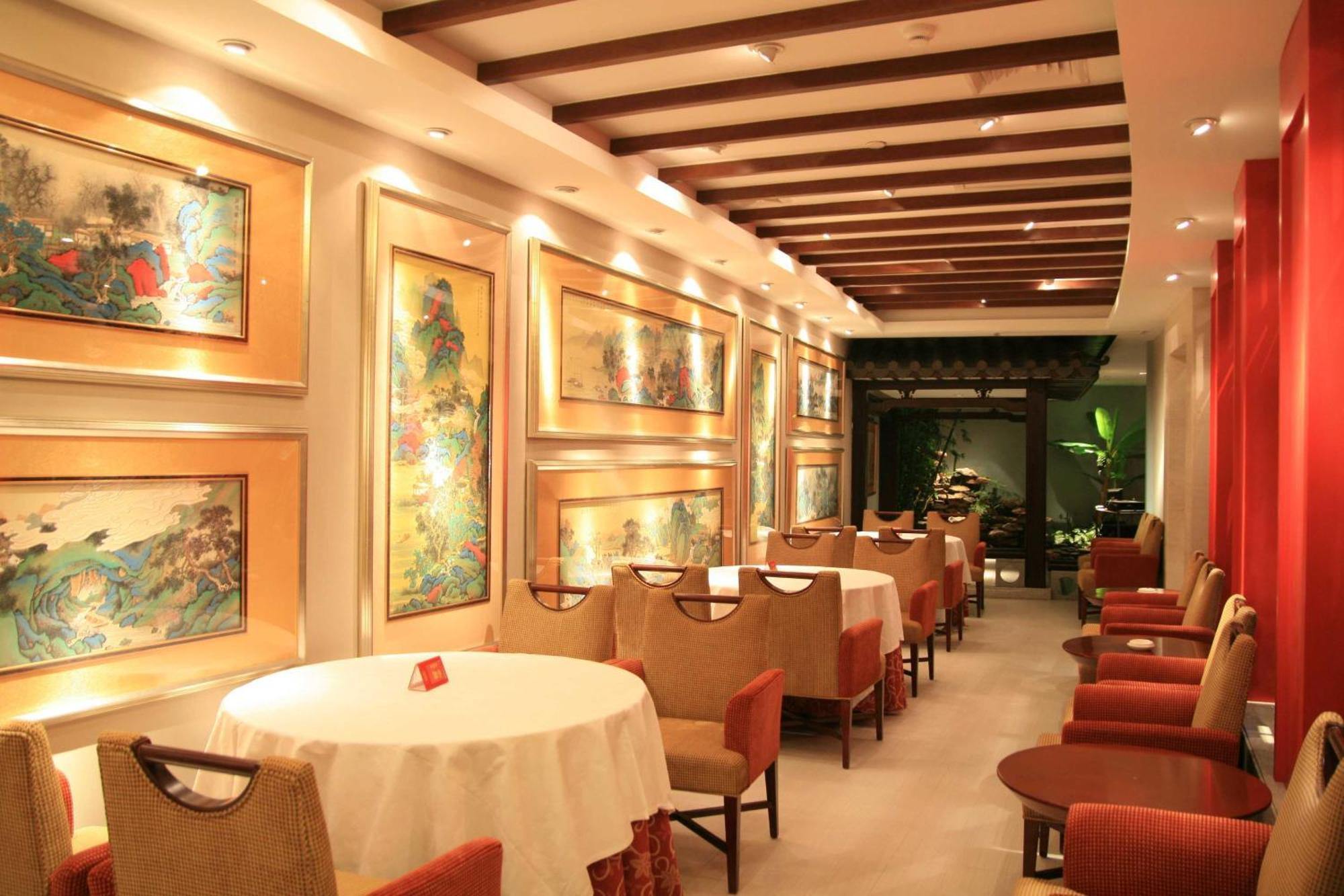 The Royal Marina Plaza Hotel Гуанджоу Екстериор снимка