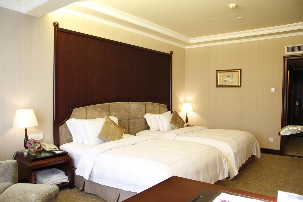The Royal Marina Plaza Hotel Гуанджоу Екстериор снимка