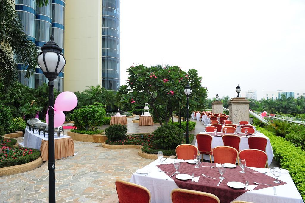 The Royal Marina Plaza Hotel Гуанджоу Екстериор снимка