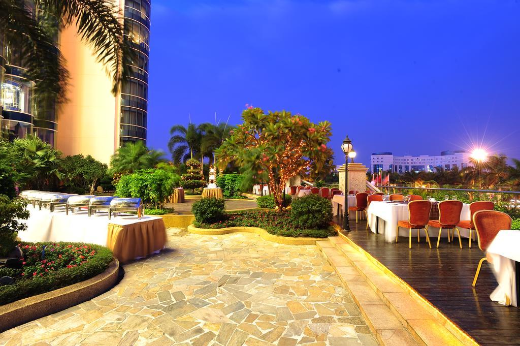 The Royal Marina Plaza Hotel Гуанджоу Екстериор снимка
