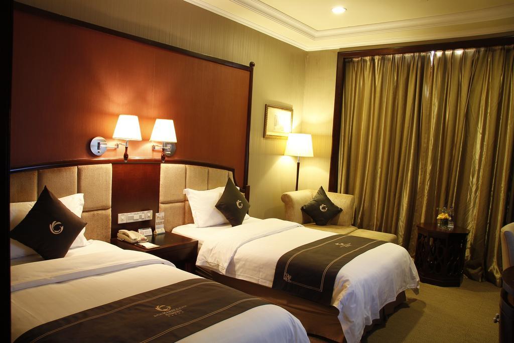 The Royal Marina Plaza Hotel Гуанджоу Екстериор снимка