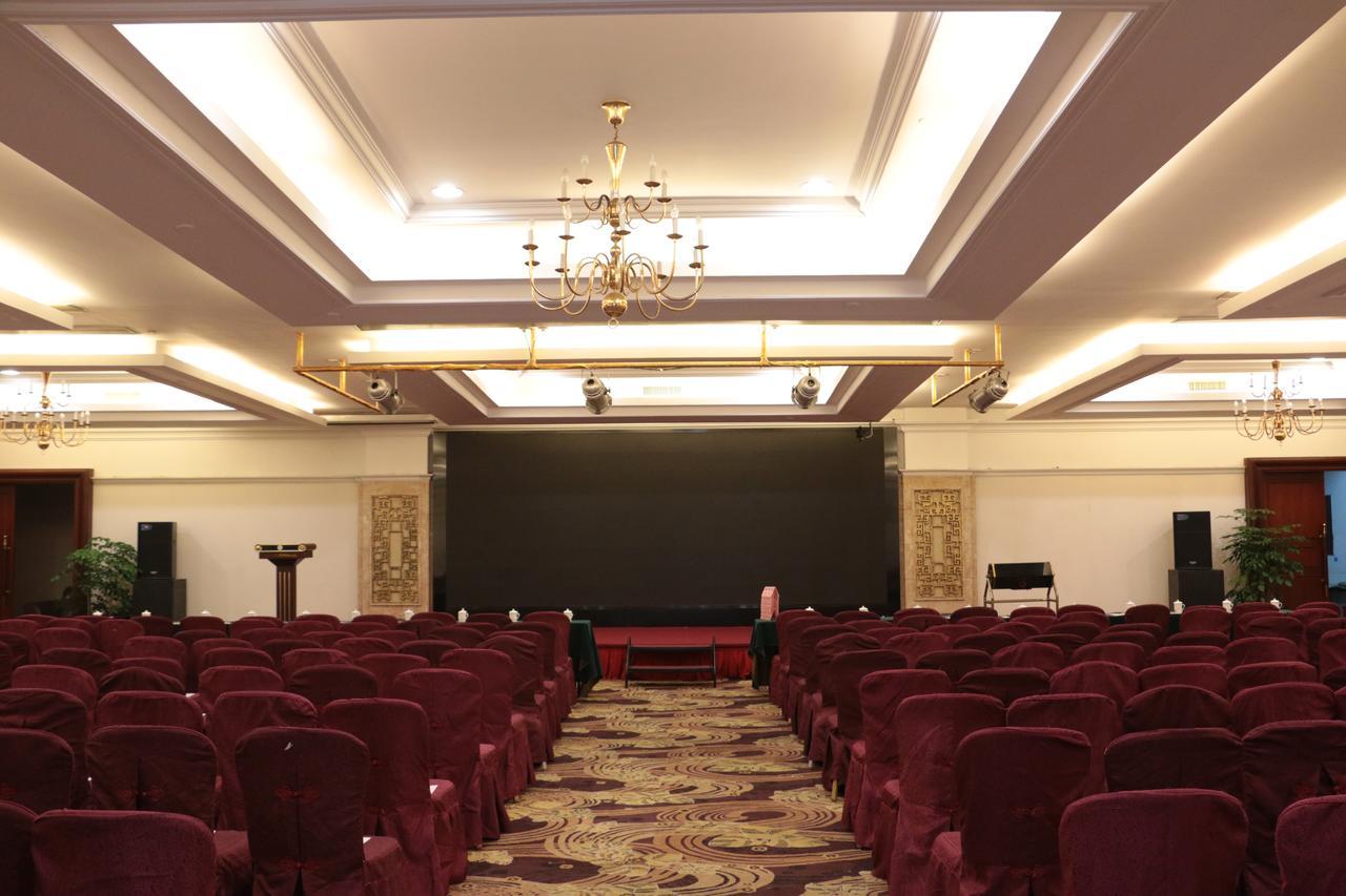 The Royal Marina Plaza Hotel Гуанджоу Екстериор снимка